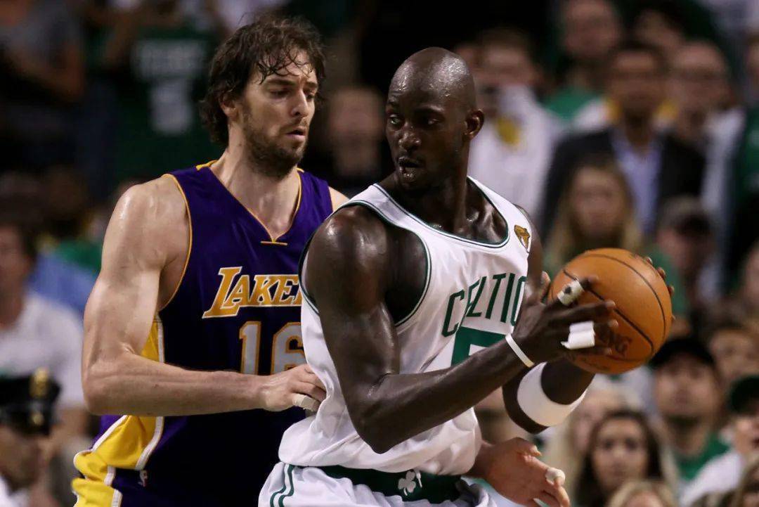 当航空与足 当航空与足